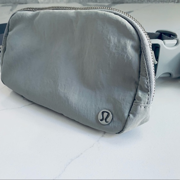 New Lululemon Athletica everywhere belt bag - Picture 2 of 8